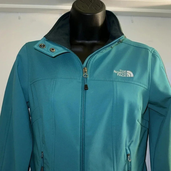 The North Face Beautiful Teal Jacket - Picture 2 of 8